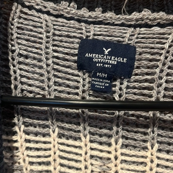 American Eagle outfitters long  heavy knit open cardigan sweater size medium. - Picture 2 of 5